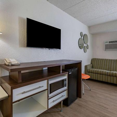 Howard Johnson By Wyndham Billings Esterno foto