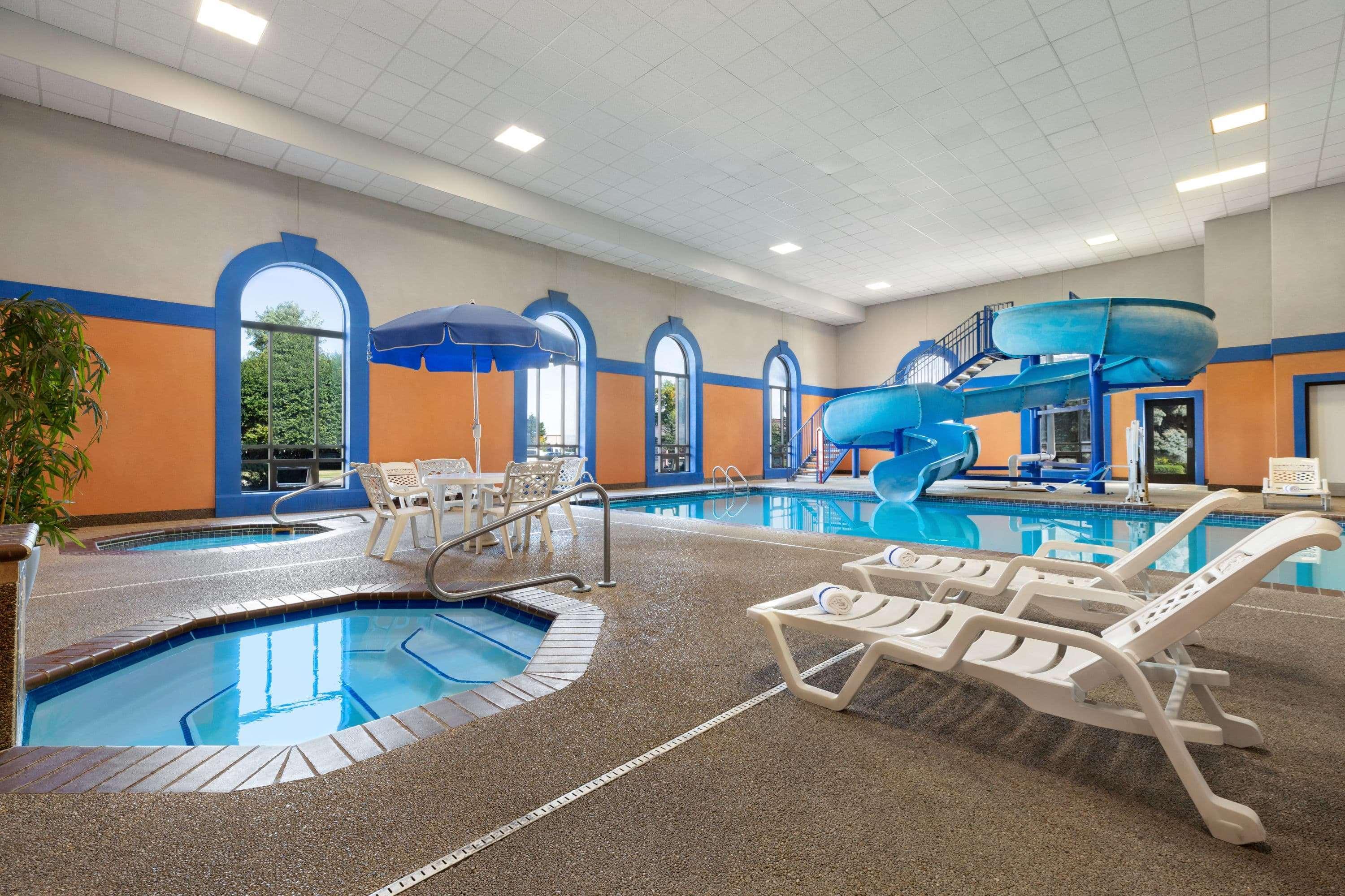 Howard Johnson By Wyndham Billings Esterno foto