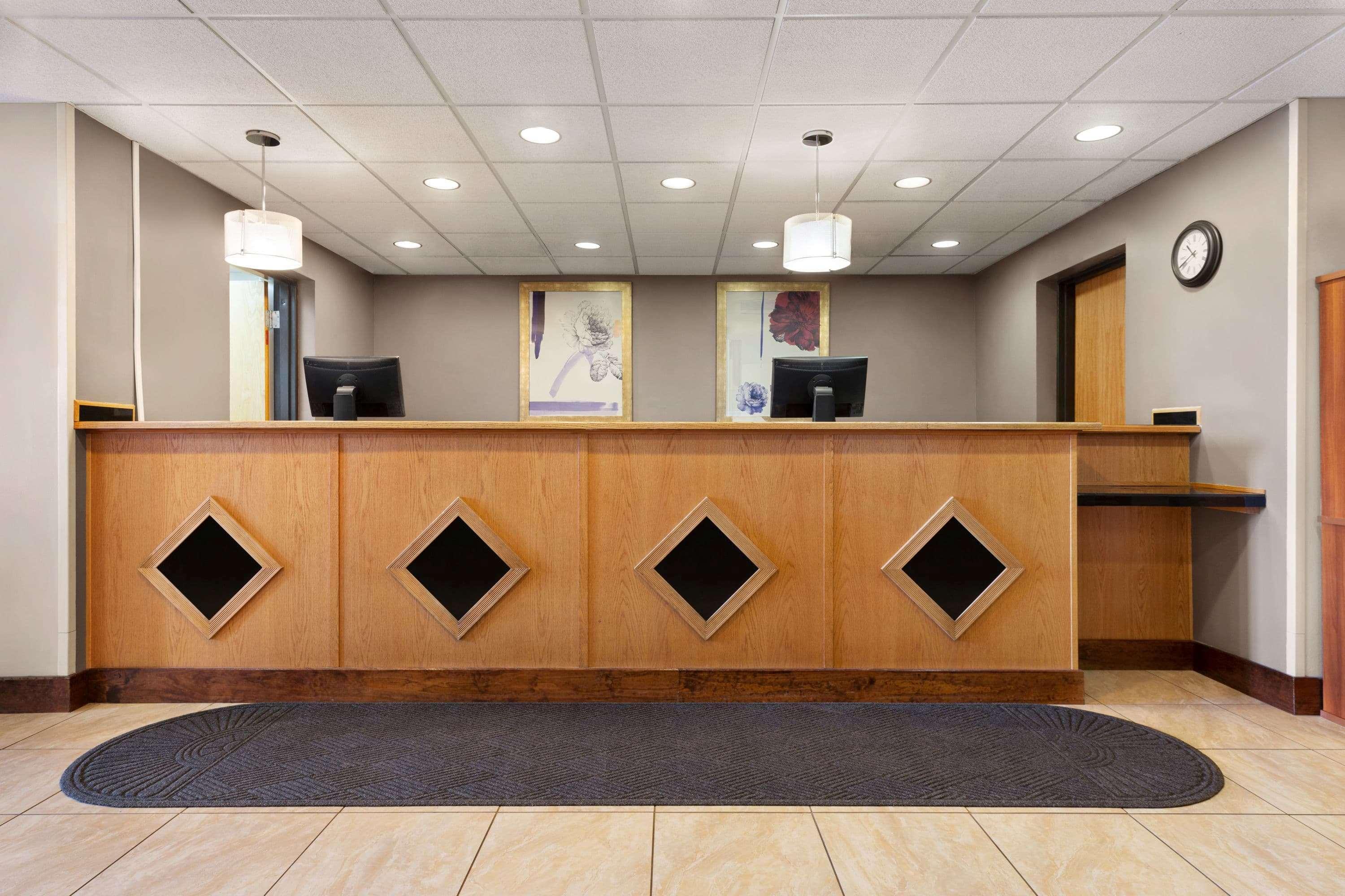 Howard Johnson By Wyndham Billings Esterno foto