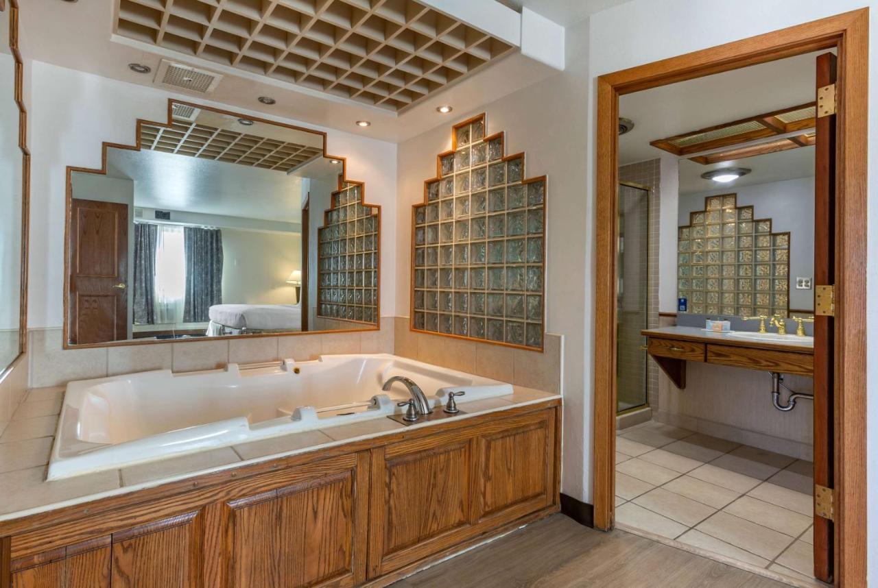 Howard Johnson By Wyndham Billings Esterno foto