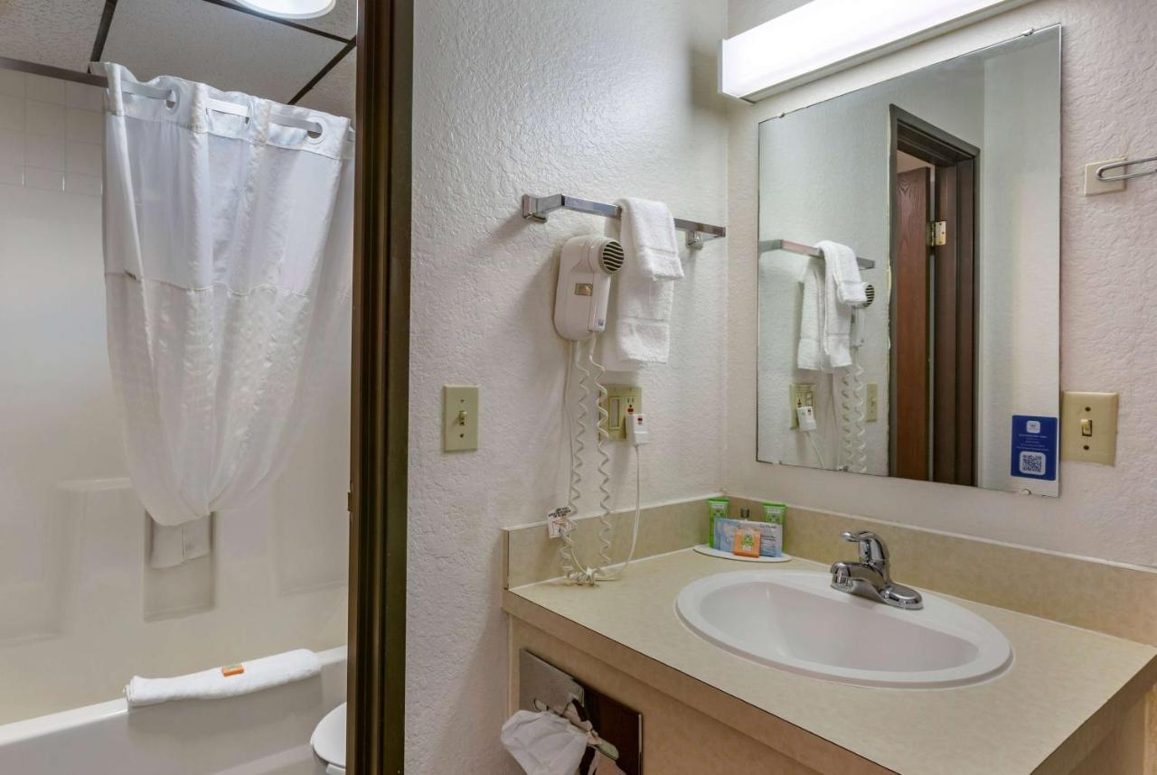 Howard Johnson By Wyndham Billings Esterno foto